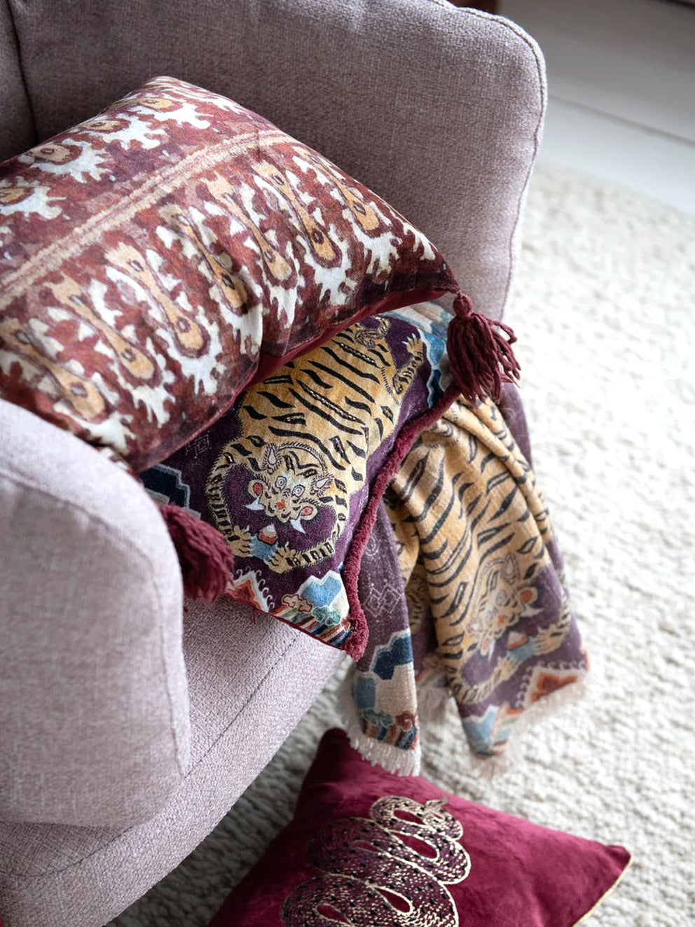 Tibetan Tiger Mirage Throw  image 2