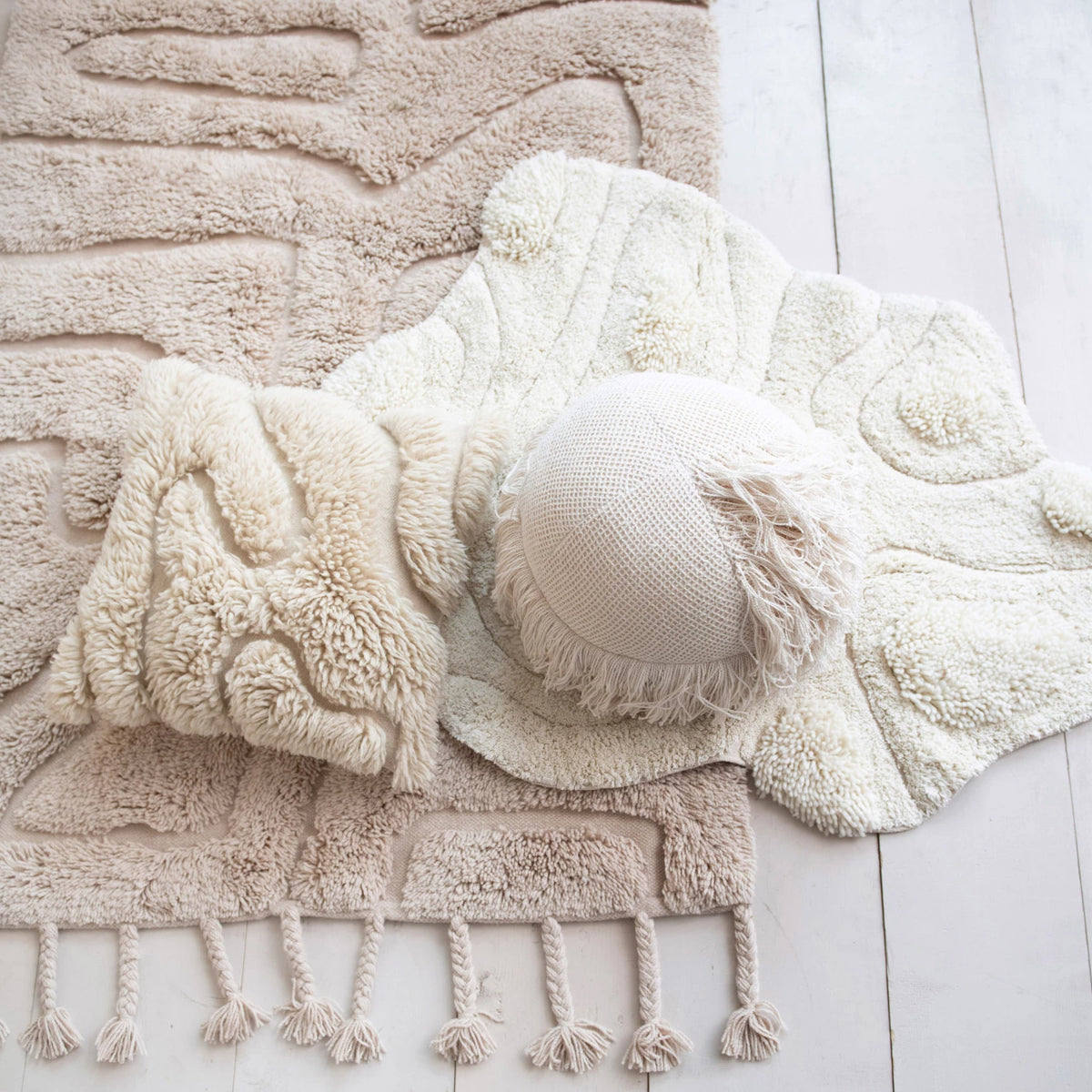 Pelago Tufted Rug image 5